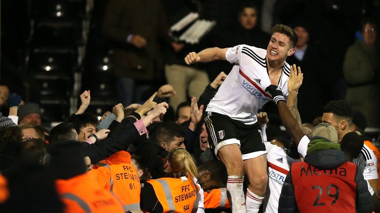 Tom Cairney scored a late equaliser for Fulham against Leeds