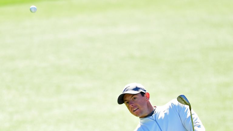 Rickie Fowler joins the logjam atop Masters leaderboard