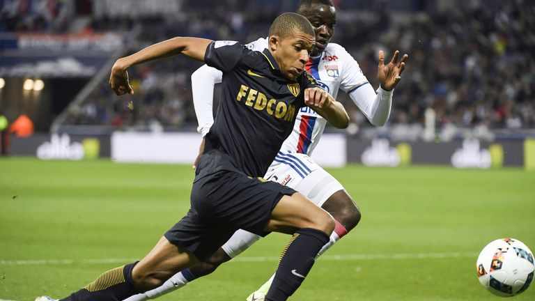 Watford, Newcastle United make move for Leicester City forward Islam Slimani? Watford, Newcastle United make move for Leicester City forward Islam Slimani?
