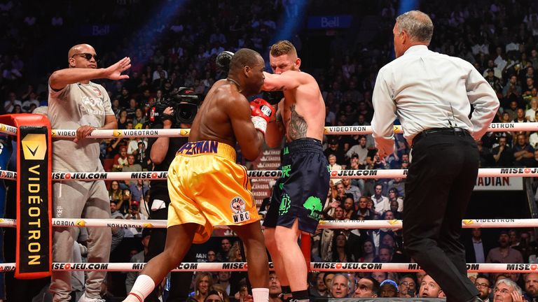 Stevenson stops Andrzej Fonfara in the second round in his previous title defence