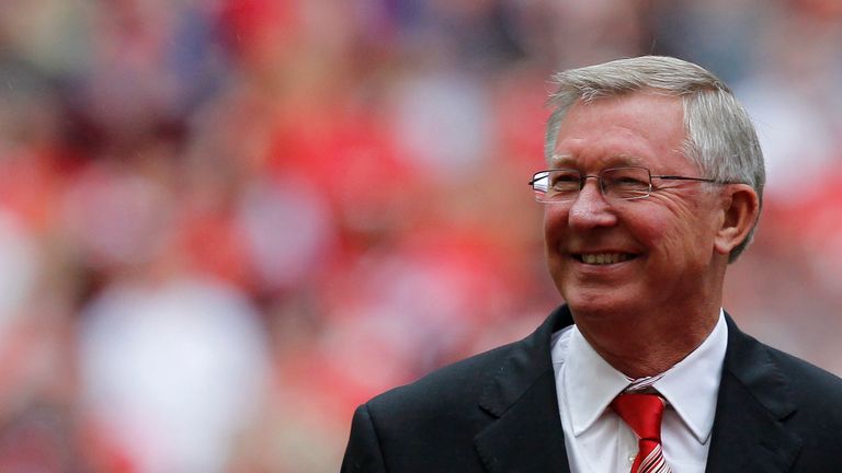 Sir Alex Ferguson reneged on a "concrete" agreement to become the Tottenham manager, according to Irving Scholar