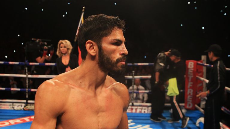 Linares edges Campbell to retain WBA lightweight title Linares edges Campbell to retain WBA lightweight title
