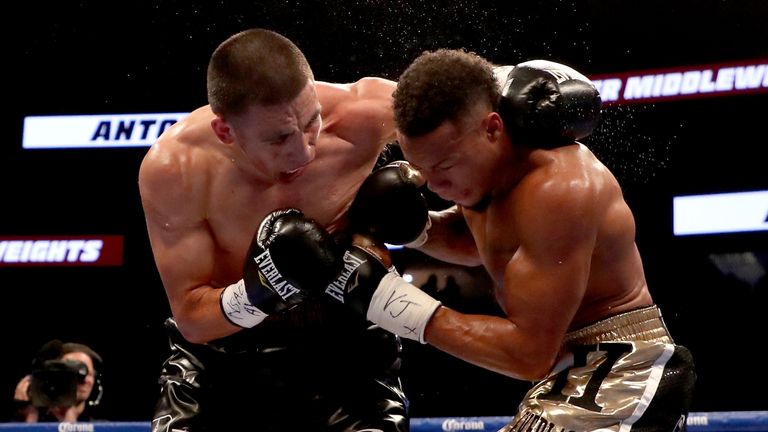 Kevin Newman (r) was beaten by Antonio Hernandez