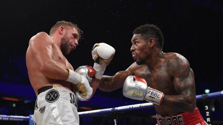 Willie Munroe Jr tried a rare attack on WBO middleweight champion Billy Joe Saunders