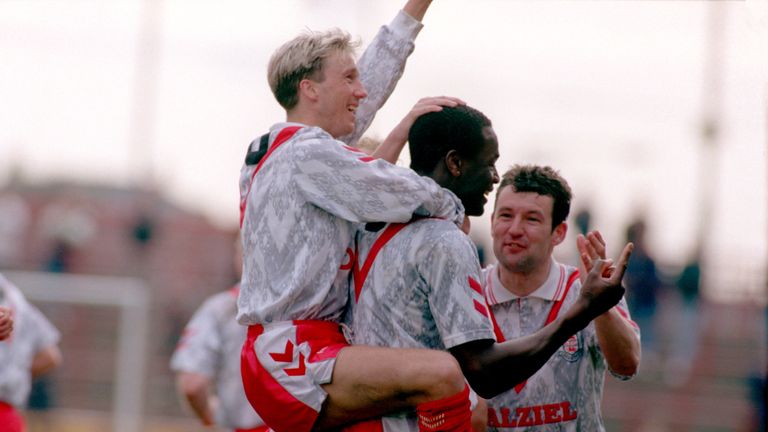 Justin is fondly remembered by many fans at several clubs including Airdrie, where he played in 1993