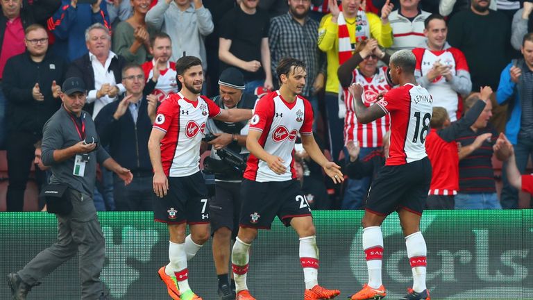Southampton's Sofiane Boufal Humiliates 6 Defenders In Ridiculous Solo Effort
