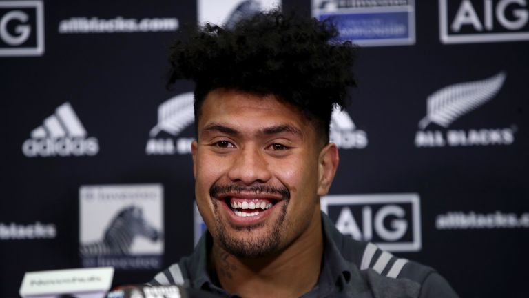 Ardie Savea faces brother Julian at Twickenham on Saturday
