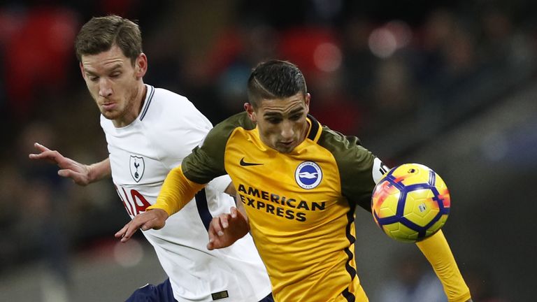 Jan Vertonghen puts pressure on Anthony Knockaert