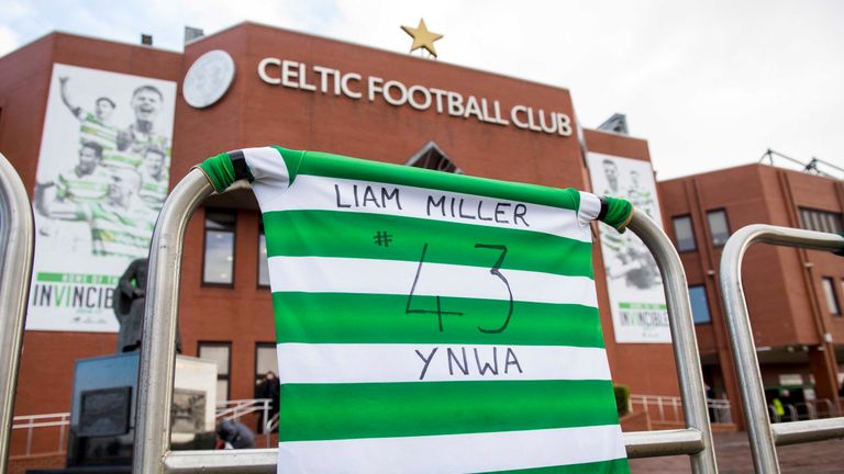 Celtic fans laid tributes to Liam Miller on Saturday