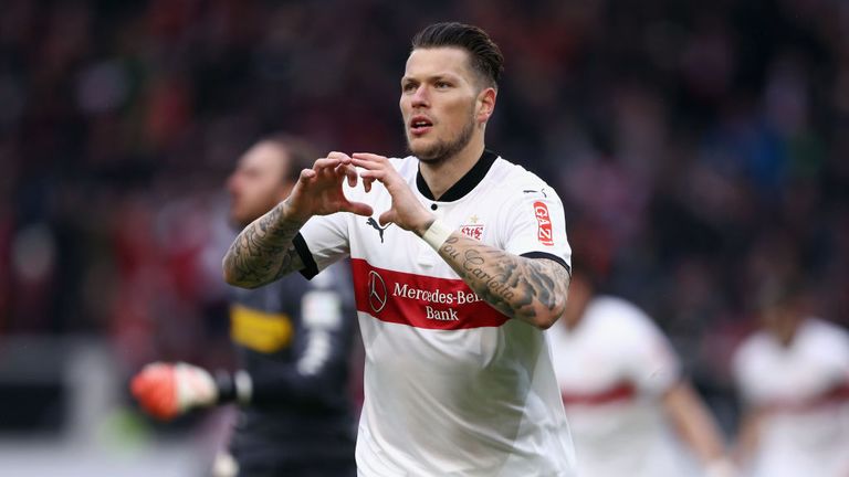 Daniel Ginczek's goal made Hamburg's potential relegation edge ever-closer