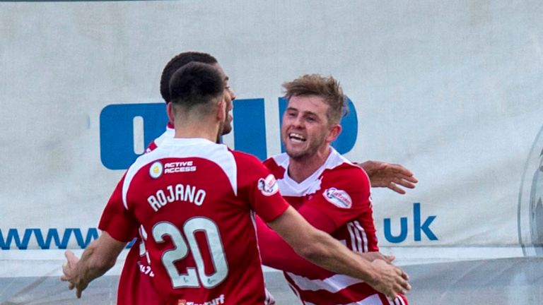 Hamilton's David Templeton (R) has scored four goals in his last seven Hamilton Accies performances.