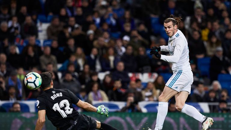 Gareth Bale dinks Real Madrid into a 4-1 lead