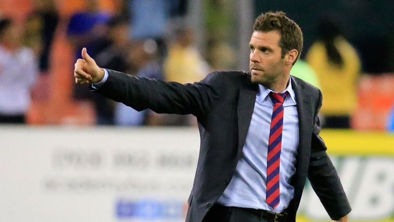 DC United head coach Ben Olsen was collared at the airport by TMZ