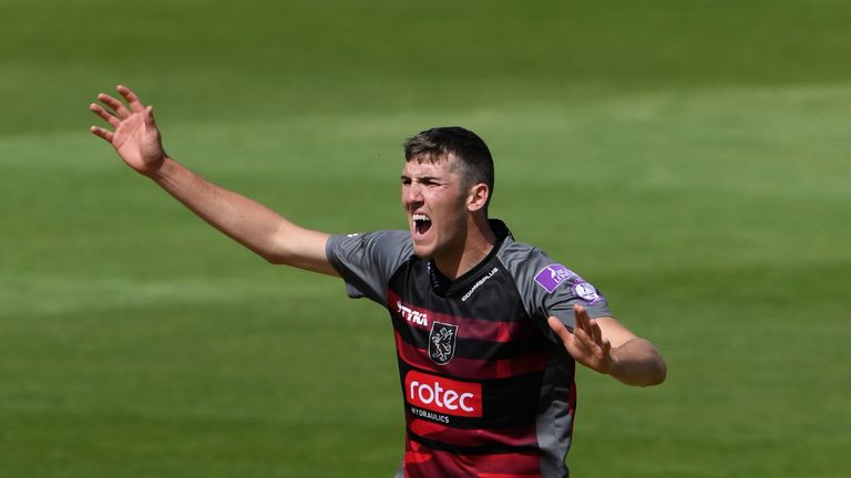 Craig Overton took 4-27 in Somerset's crushing win over Surrey