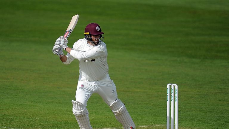   Marcus Tre scothick is undefeated on 33 for Somerset against Worcestershire 