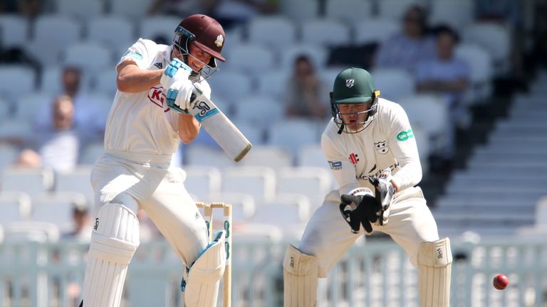 Scott Borthwick made 82no before te teams shook hands on a draw at The Oval