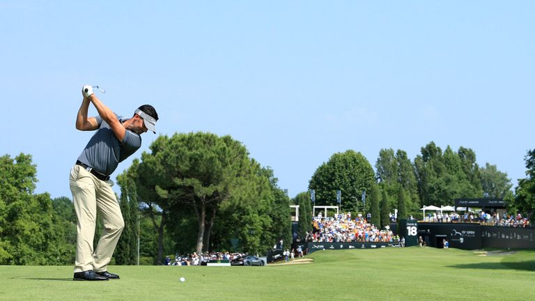 Lee Slattery's superb 62 lifted him into the outright lead