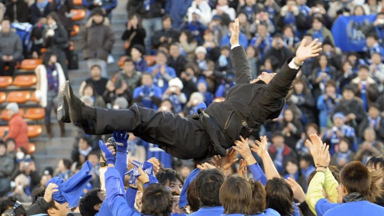 Nishino adalah pelatih yang sukses di Jepang
