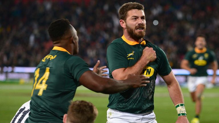 Willie le Roux celebrates his try for the Springboks