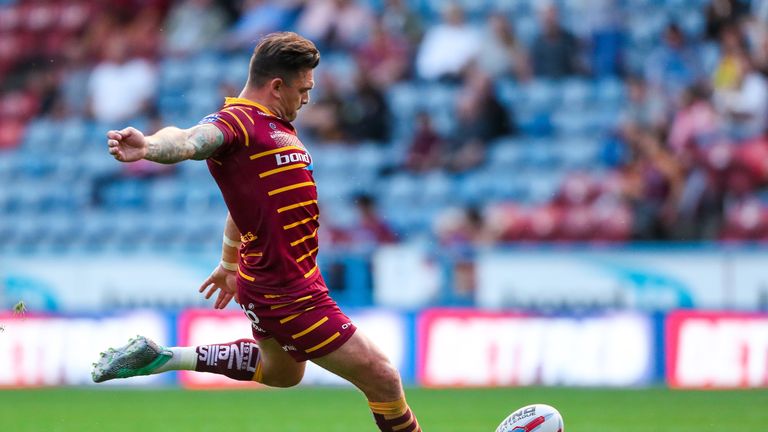 Huddersfield's Danny Brough endured a tough day off the tee, with the score slightly less emphatic as a result