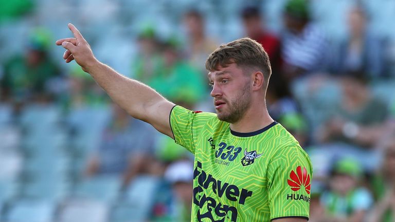 Elliot Whitehead threw his weight behind a Captain's Challenge