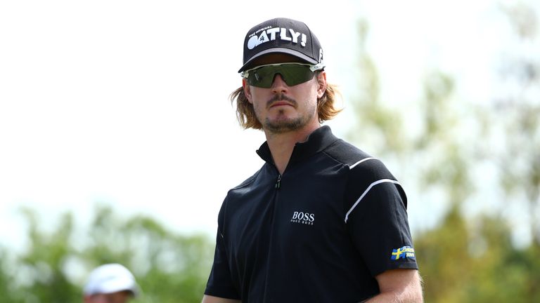 Christofer Blomstrand set the early pace in the clubhouse