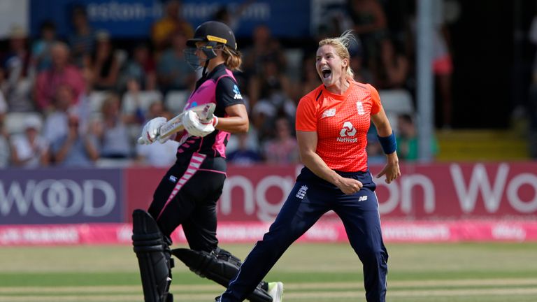 England beat New Zealand in women's International Twenty20 series