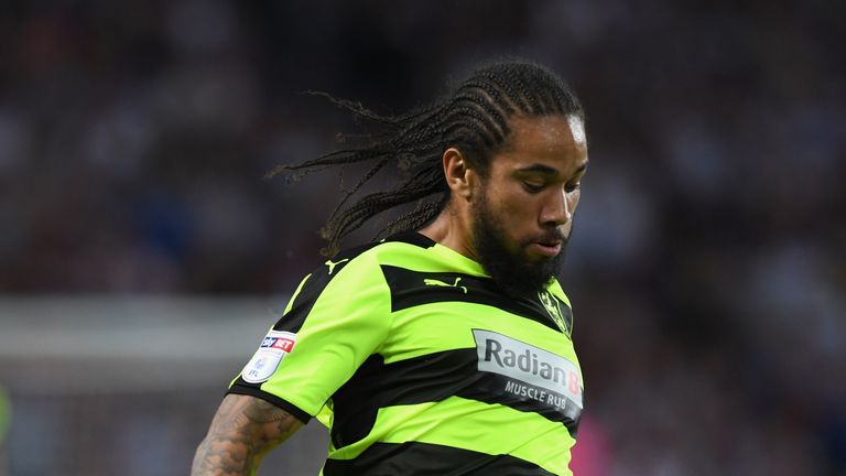 Sean Scannell joins Bradford City from Huddersfield