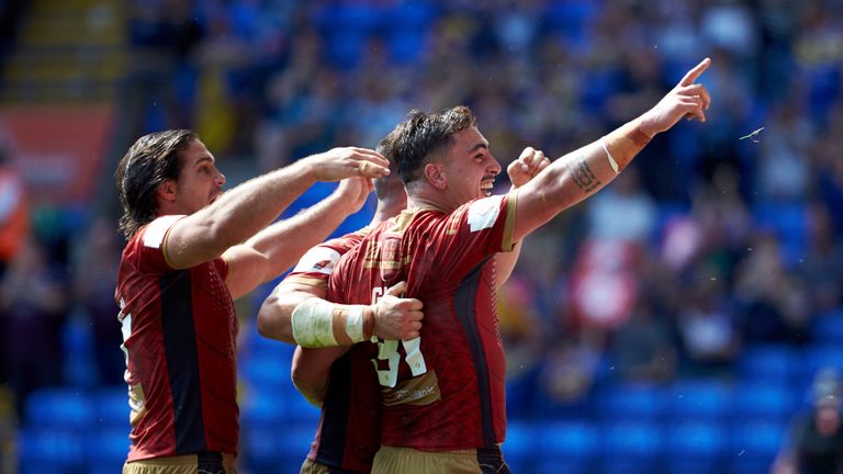 The Dragons upset St Helens to book a place in the final