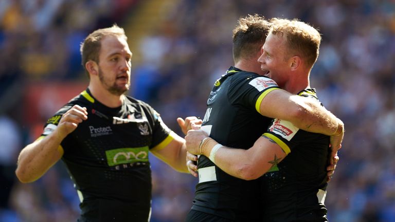 Warrington thrashed Leeds to secure their Wembley place