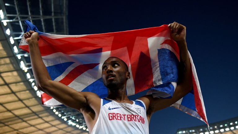 Matthew Hudson-Smith celebrates winning gold in the men's 400m