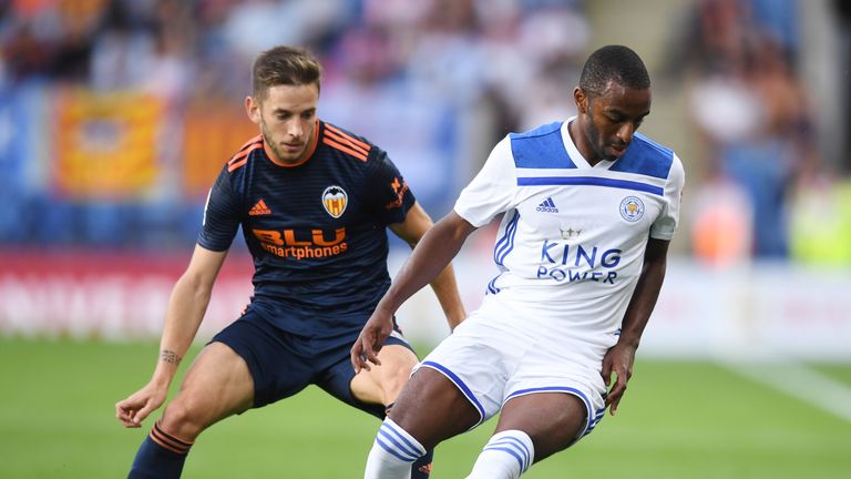 Ricardo Pereira of Leicester and Toni Lato of Valencia in action