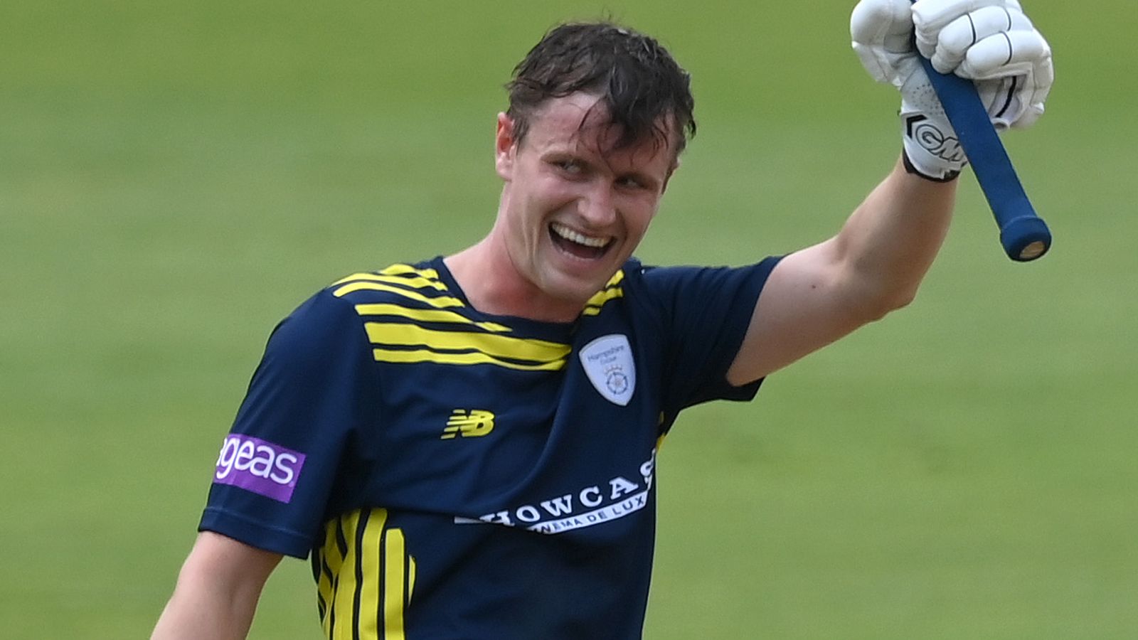 One-Day Cup: Hampshire's Nick Gubbins scores century and takes four wickets against Sussex - cricket One-Day Cup: Hampshire's Nick Gubbins scores century and takes four wickets against Sussex