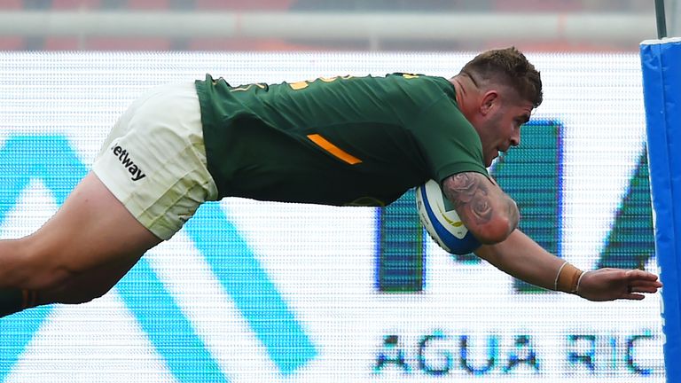 Malcom Marx scored two tries as South Africa kept themselves in the Rugby Championship title hunt 