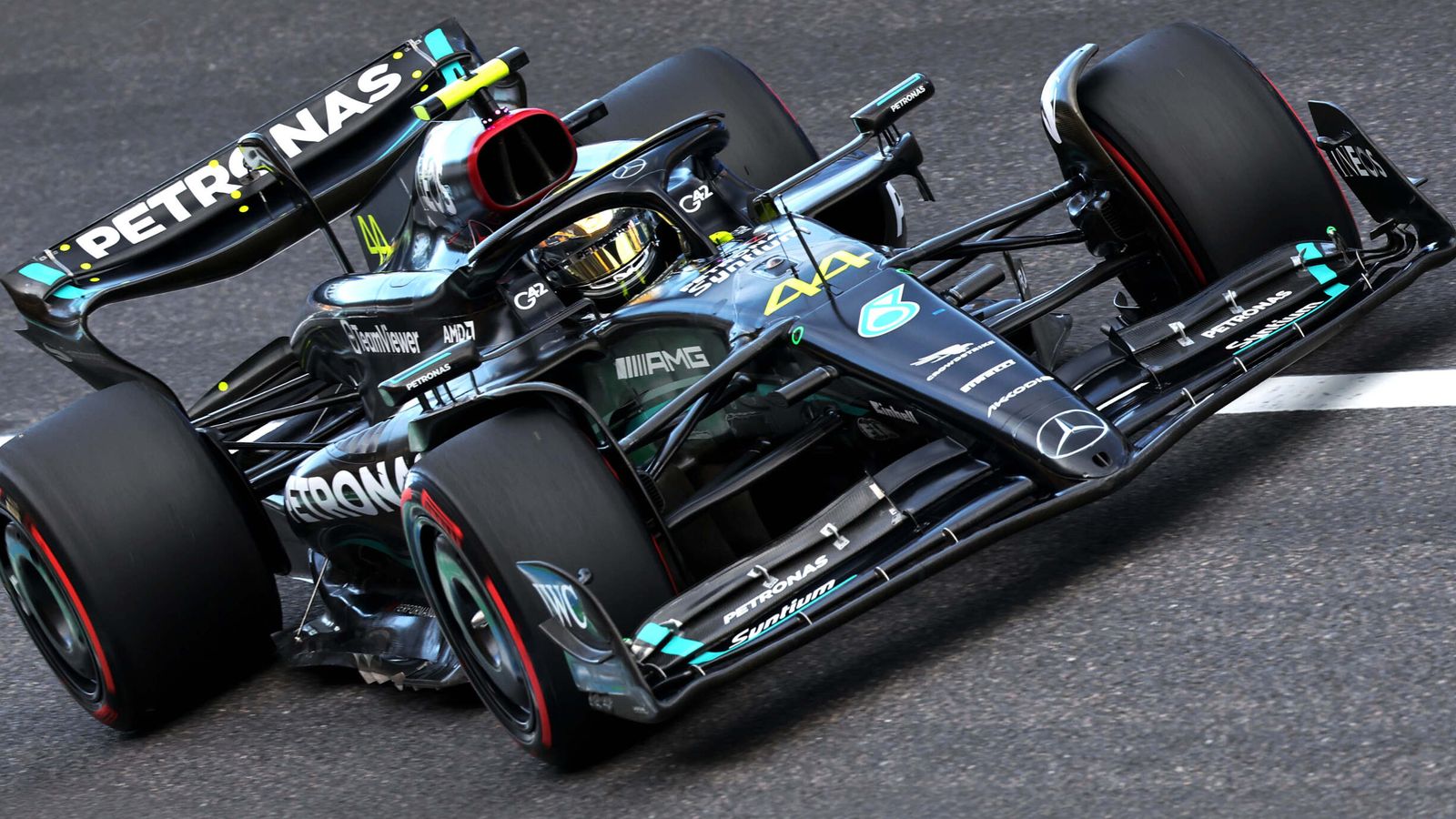 Japanese GP: Lewis Hamilton says weakness in Mercedes F1 car concept exposed at Suzuka after qualifying struggle - 1 Japanese GP: Lewis Hamilton says weakness in Mercedes F1 car concept exposed at Suzuka after qualifying struggle
