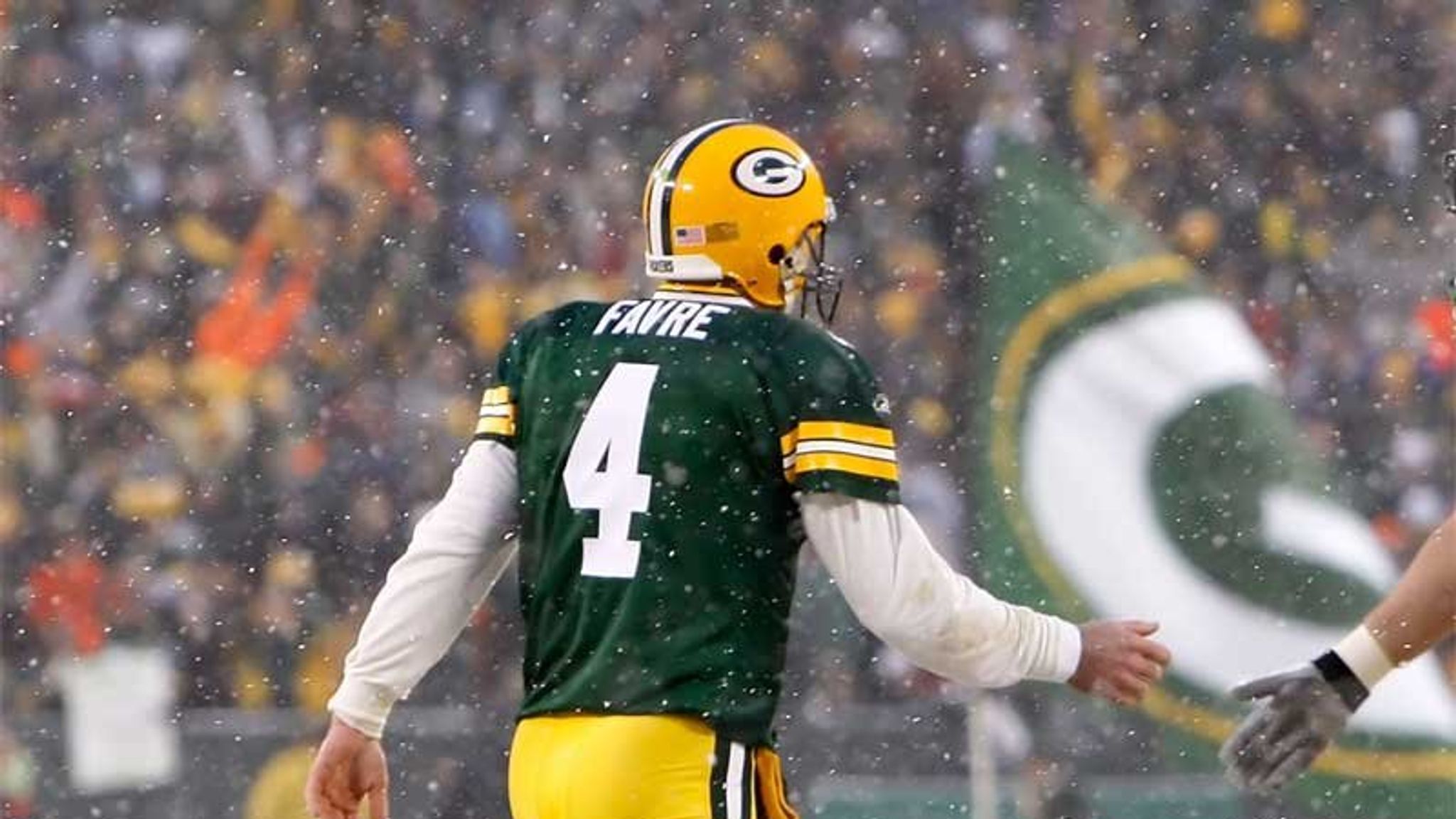 Packers president Mark Murphy: Brett Favre's jersey will be retired 