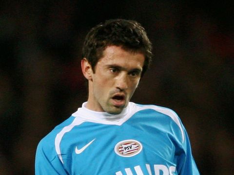 Image of Feher: Staying put