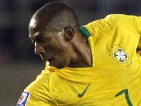 Image of Mineiro: Schalke deal