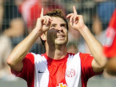 Image of Ivanschitz: Two-and-a-half-year deal