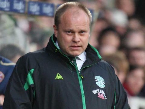 Image of Paatelainen: Looking at duo