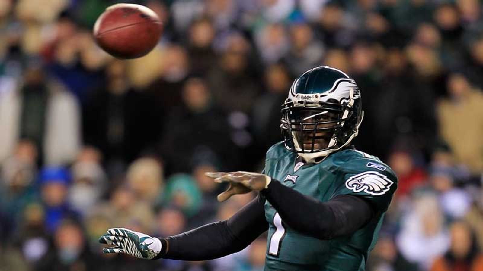 Michael Vick facing Atlanta Falcons for 1st time as Philadelphia