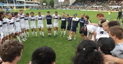 Leeds players set for crunch talks