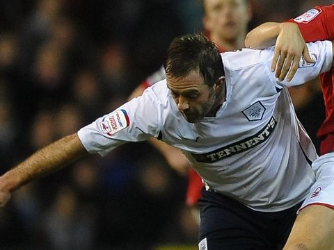 Image of Ashbee: Leaves Deepdale