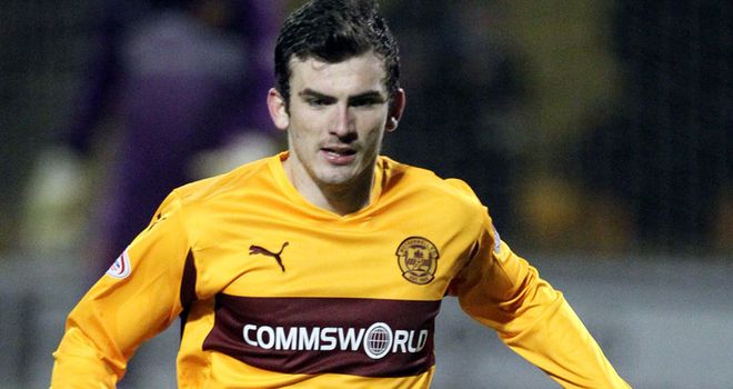 Gunning: Excited about playing at Tannadice