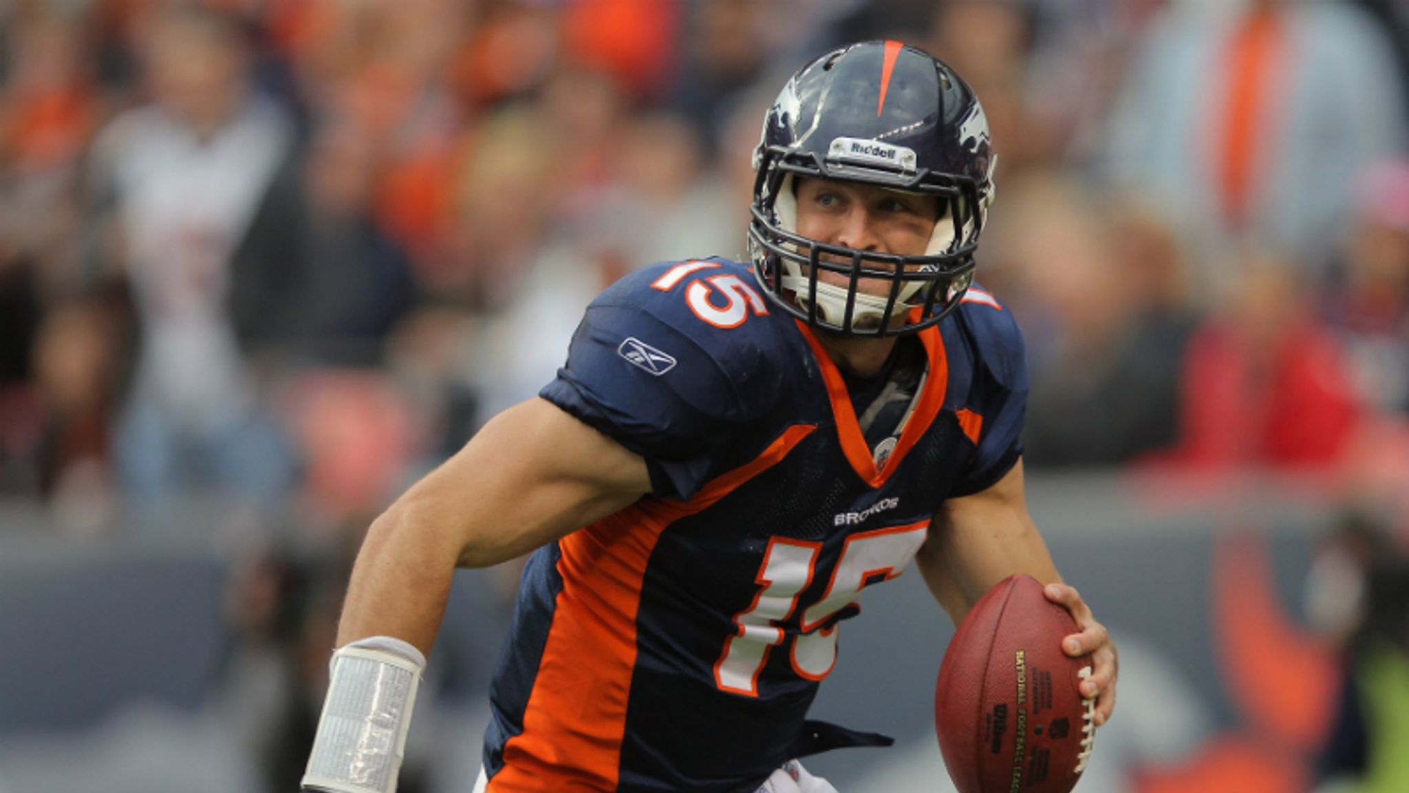 Download Denver Broncos Tim Tebow Wallpaper