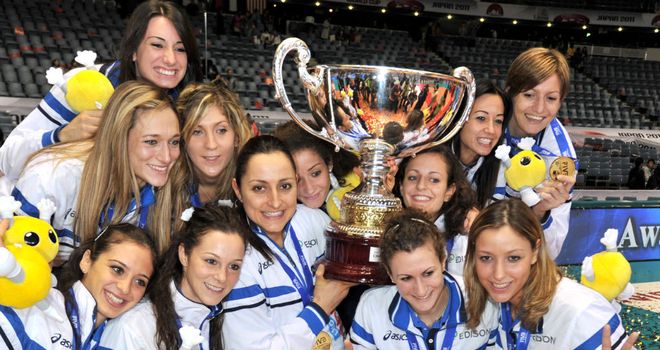 World Championship: Italy celebrate World Cup win in Japan