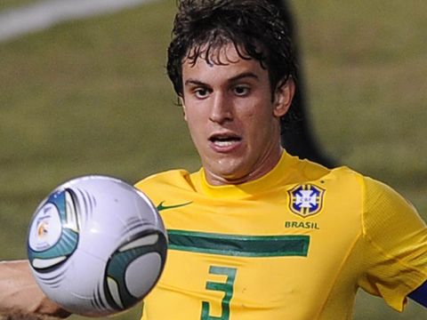 Image of Bruno Uvini: Defender joins Napoli from Sao Paulo