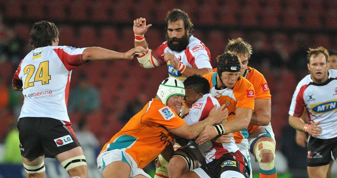 Elton Jantjies at the heart of the action