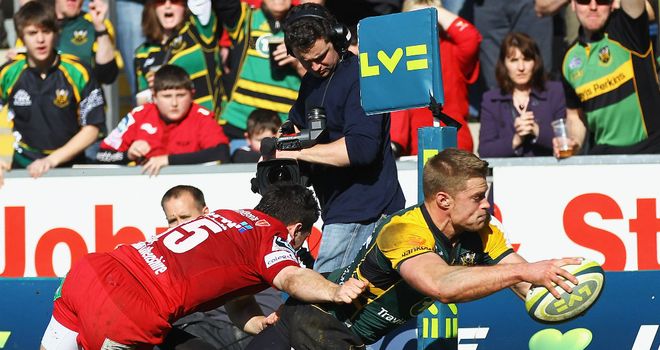 Scott Armstrong dives over for Northampton at Franklin&#39;s Gardens