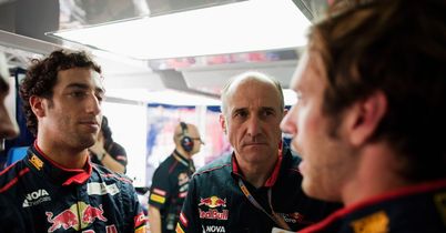Ricciardo (L) and Vergne (R) in conversation with team boss Tost
